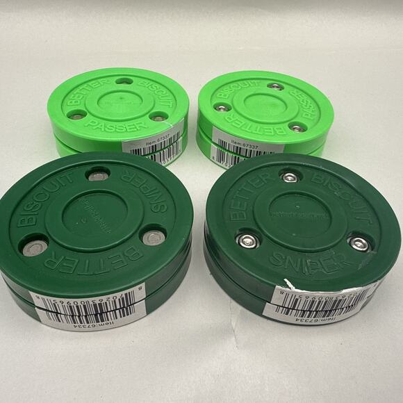 Better Biscuit Hockey Pucks 4 Pack - 2 Passer & 2 Sniper, Green/Dark Green *READ - Picture 5 of 11